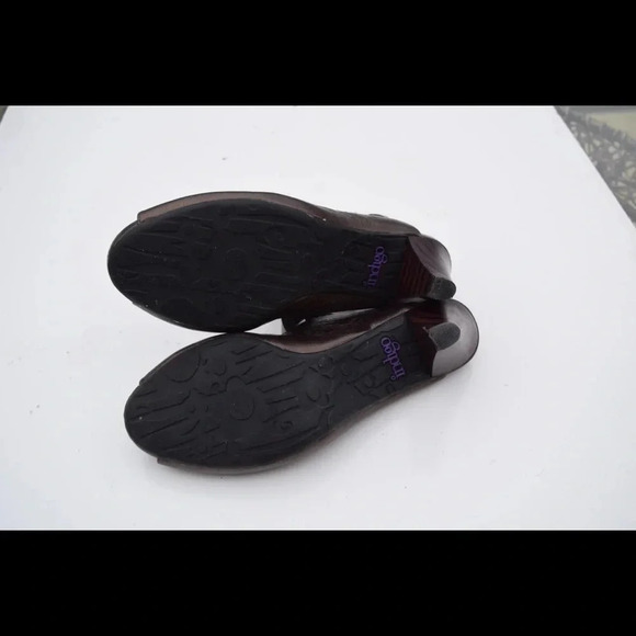 NWOT Clarks Indigo peep toe pumps - Picture 5 of 8